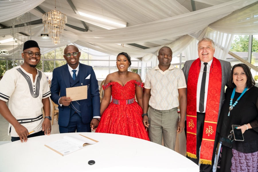 Wedding ceremony by Dr. Gerrit Rademeyer in Nongoma